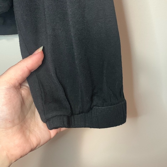 SHEIN Black Long Sleeve Drawstring Tie Bottom Top - Picture 4 of 8